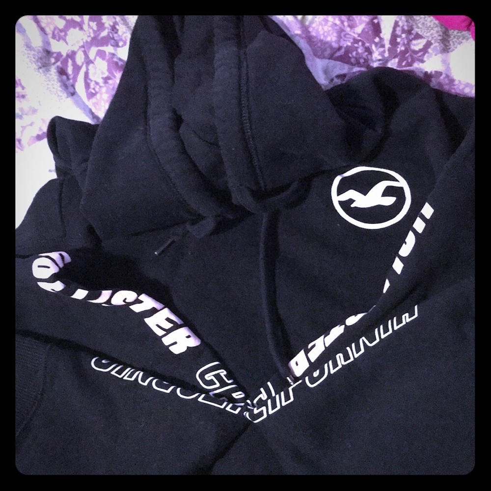 Hollister cropped hoodie